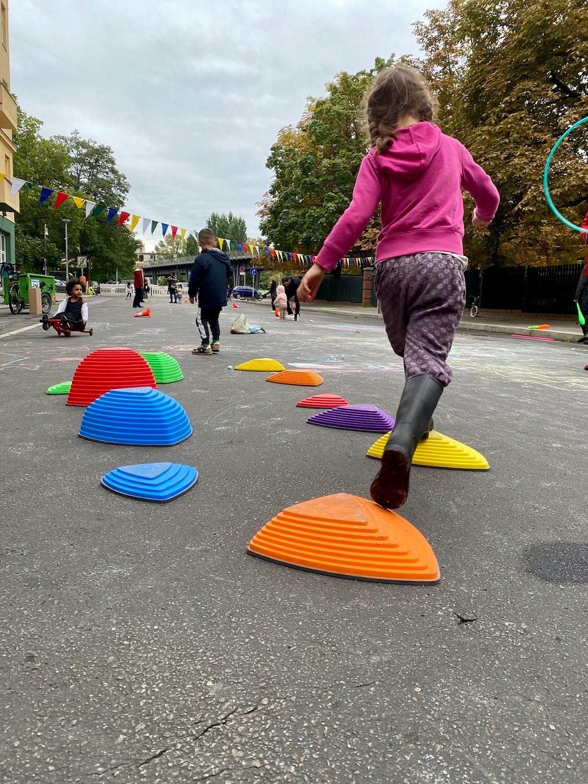 Spielstraßenaktionstag in der Straußberger Straße